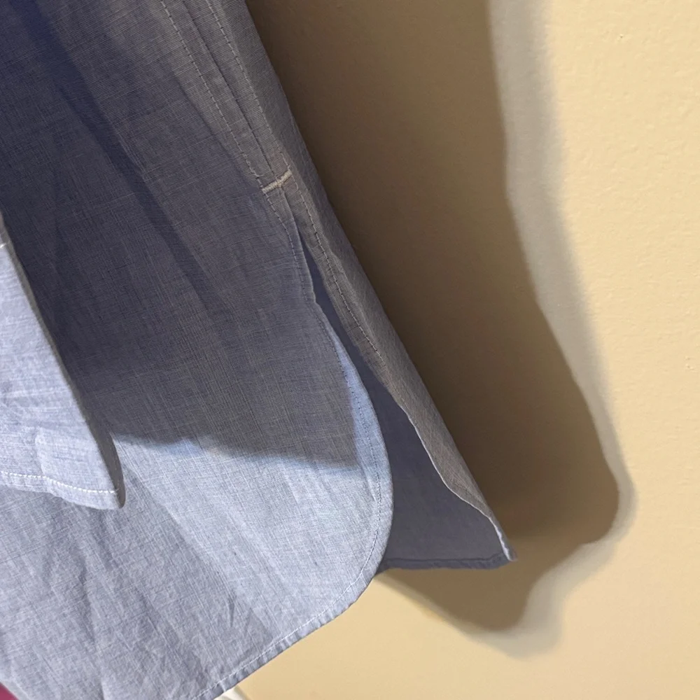 Banana Republic Men's Light Blue Oxford Button-Down Shirt - Picture 2 of 10